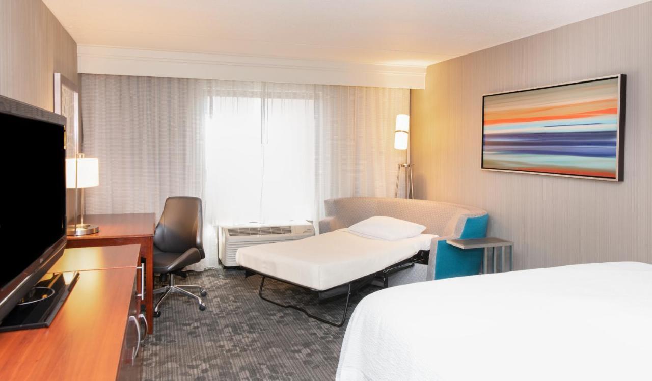 Courtyard By Marriott Bloomington Otel Dış mekan fotoğraf