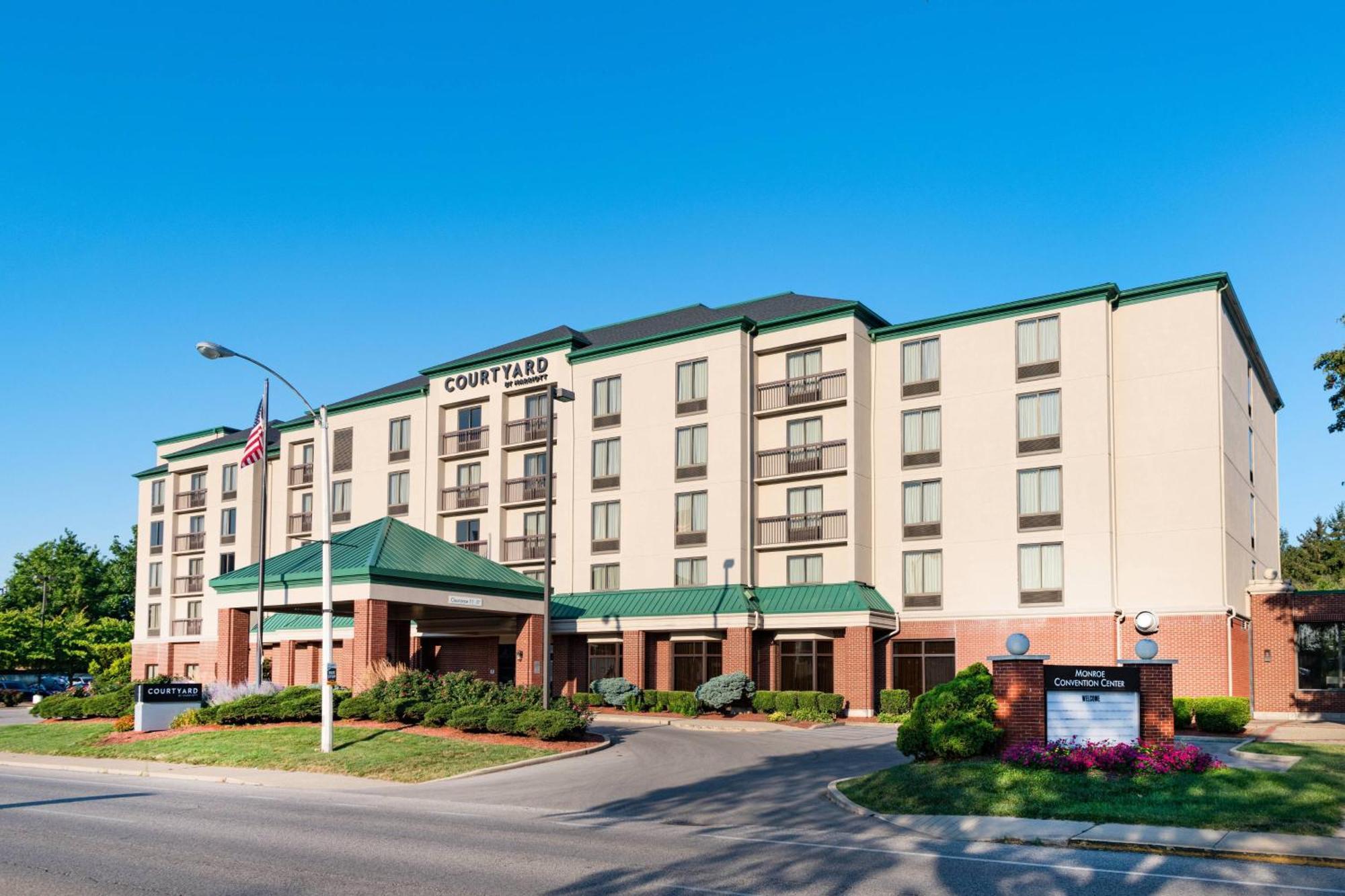 Courtyard By Marriott Bloomington Otel Dış mekan fotoğraf