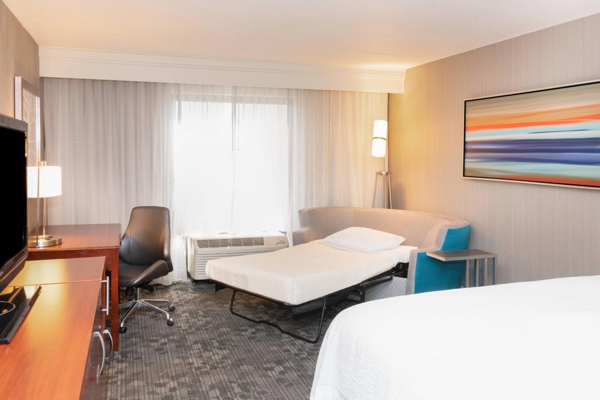 Courtyard By Marriott Bloomington Otel Dış mekan fotoğraf