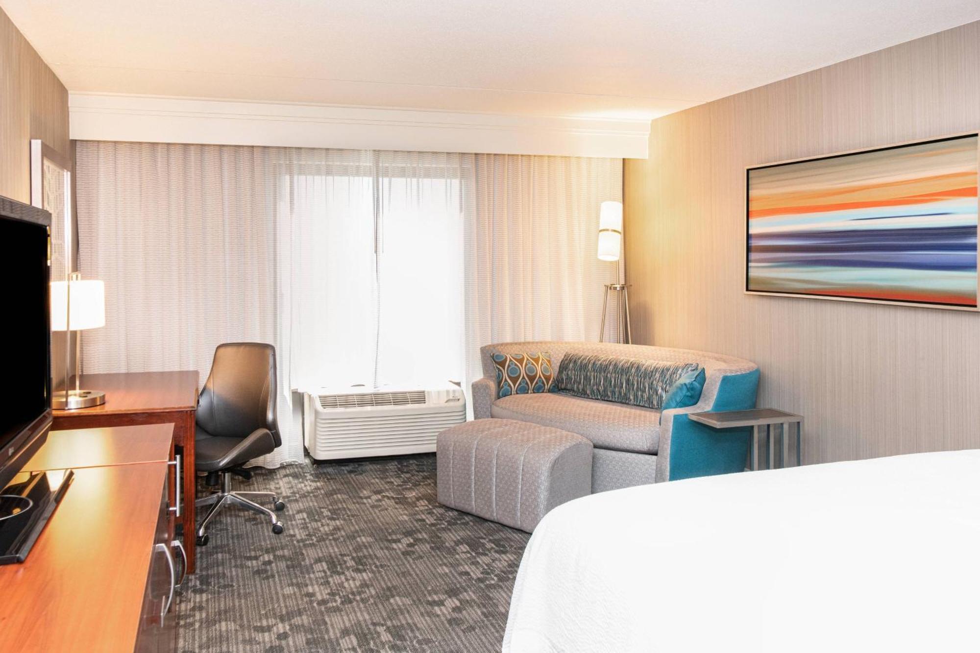 Courtyard By Marriott Bloomington Otel Dış mekan fotoğraf